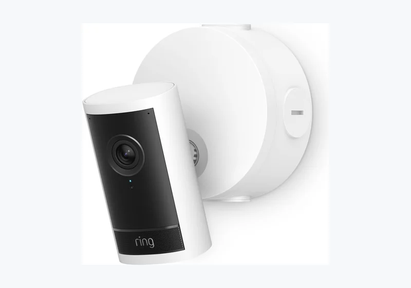 Official product image of Ring Outdoor Camera Pro Plug-In / PoE